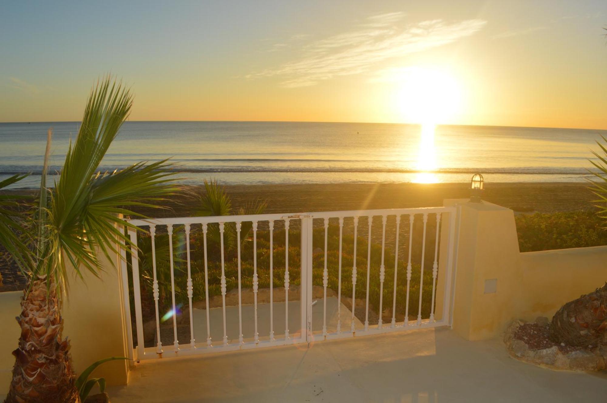 Excepcional Apartamento Amanecer Al Borde De Playa Y Mar, En Chalet Roquetes Аліканте Екстер'єр фото